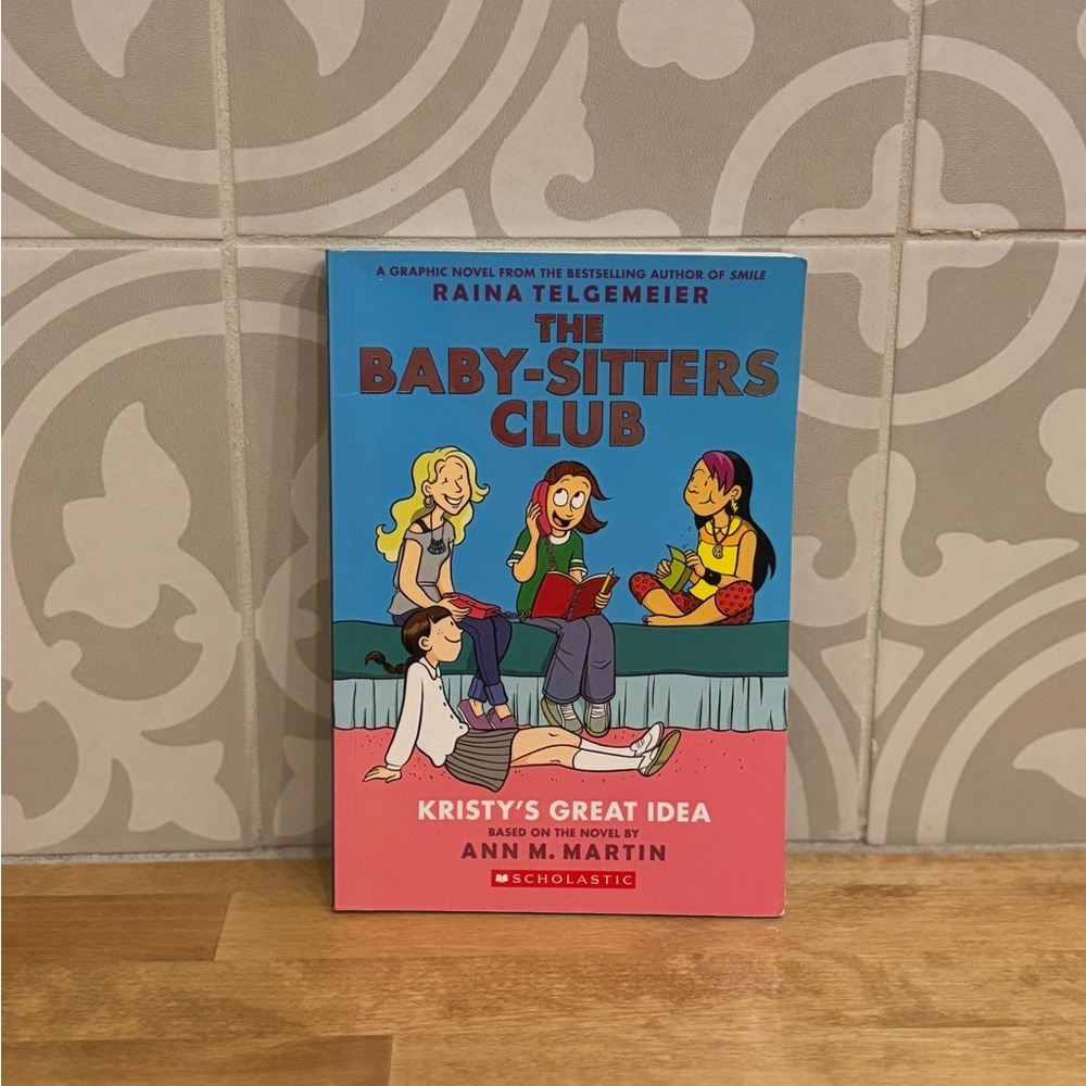 Scholastic The Baby-Sitters Club Graphic Novel - Blue and Pink